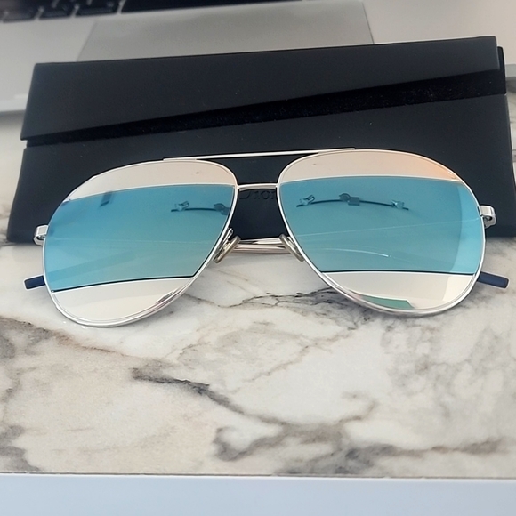 Dior Split Aviator Sunglasses 🕶 - Picture 4 of 16